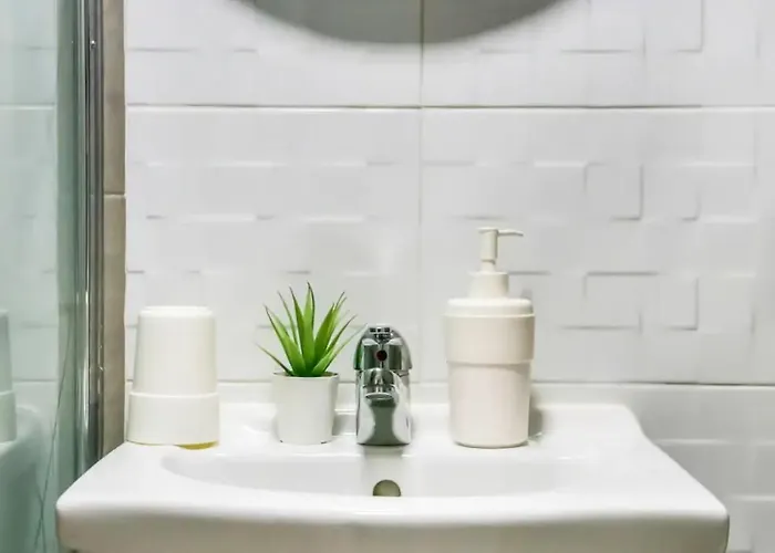 Home4u - Secret In Center Apartment